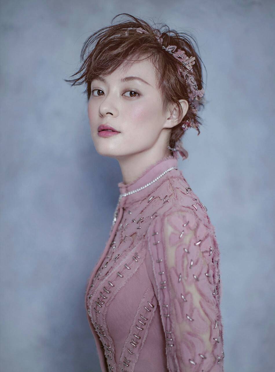 徐璐|瓜子脸、圆脸已经过时了，倪妮徐璐的方脸才是现在最流行的高级脸