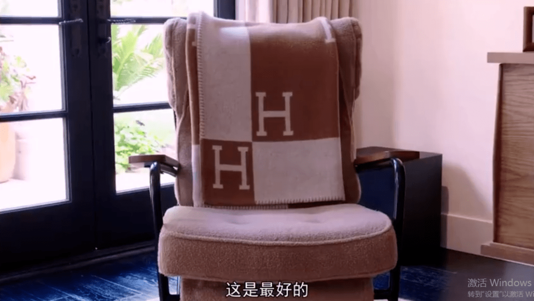 豪宅|连浴缸都是黄金的？肯豆最新曝光的上亿豪宅里，竟然惊现东北酸菜缸！