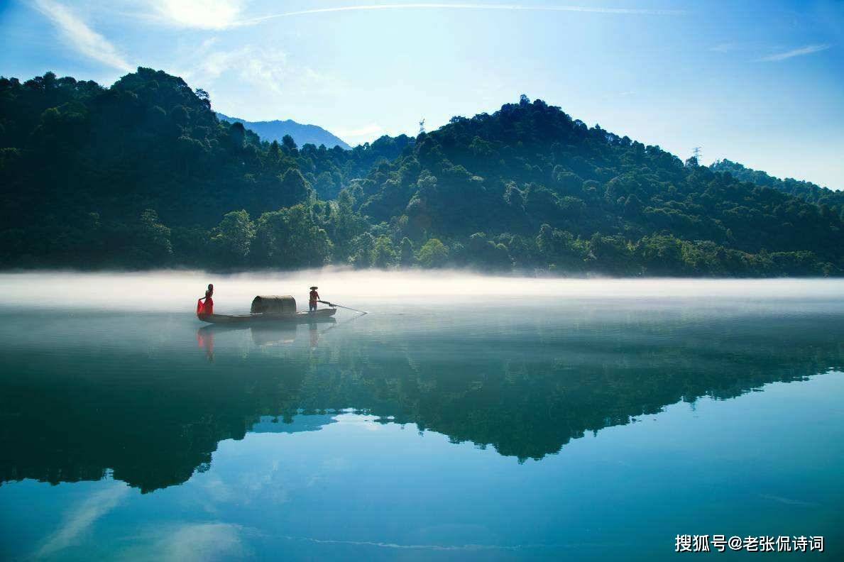 写洞庭湖最精彩的宋词 当属 满载一船秋色 平铺十里湖光 苏东坡