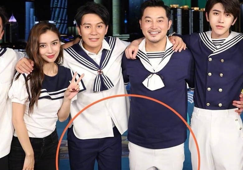 跑男团"水手服"亮相,其他男嘉宾清一色长裤,只有他与众不同