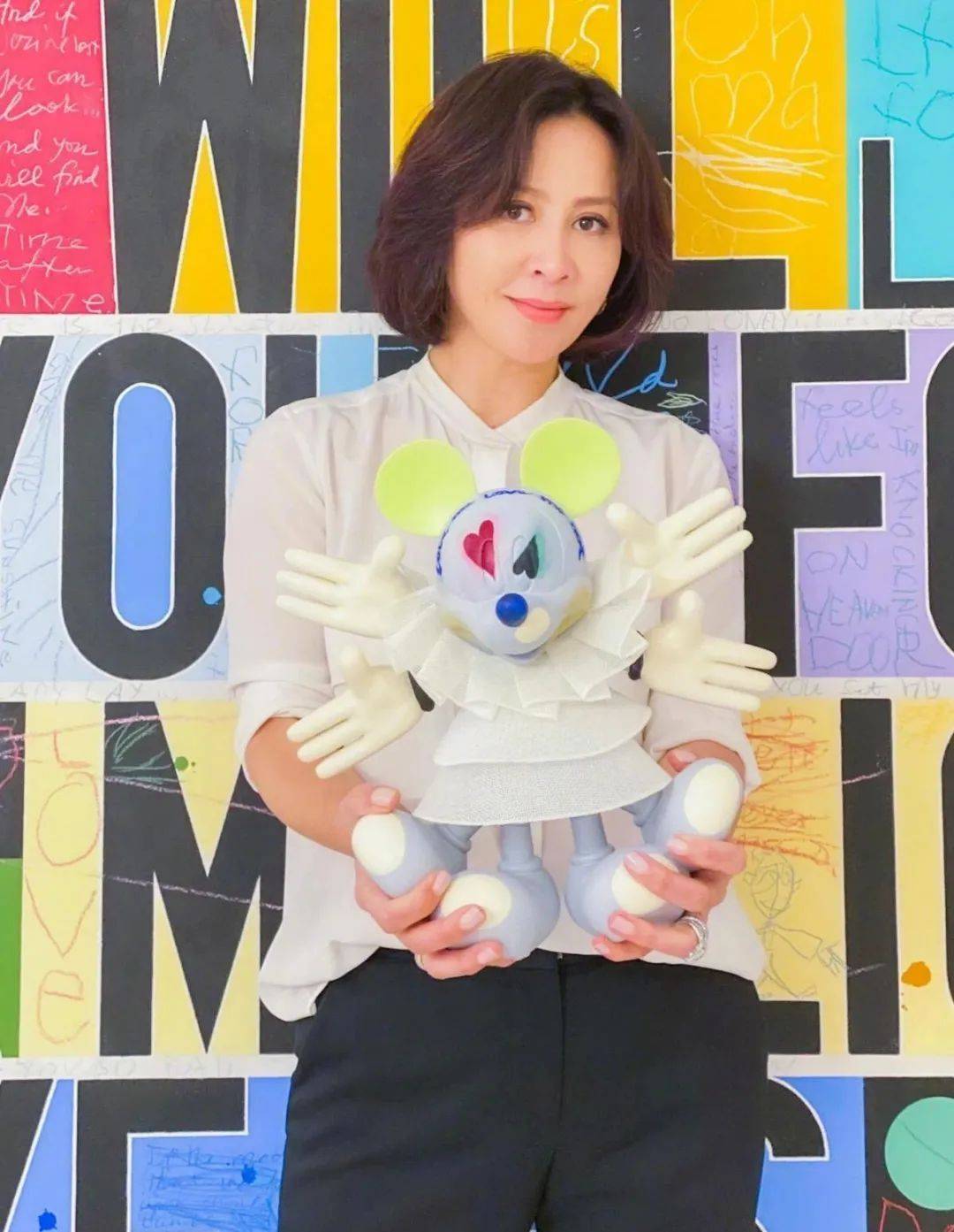 名媛|刘嘉玲现身富太名媛聚会,一瓶酒高达88万?54岁潇洒自如奢华优雅