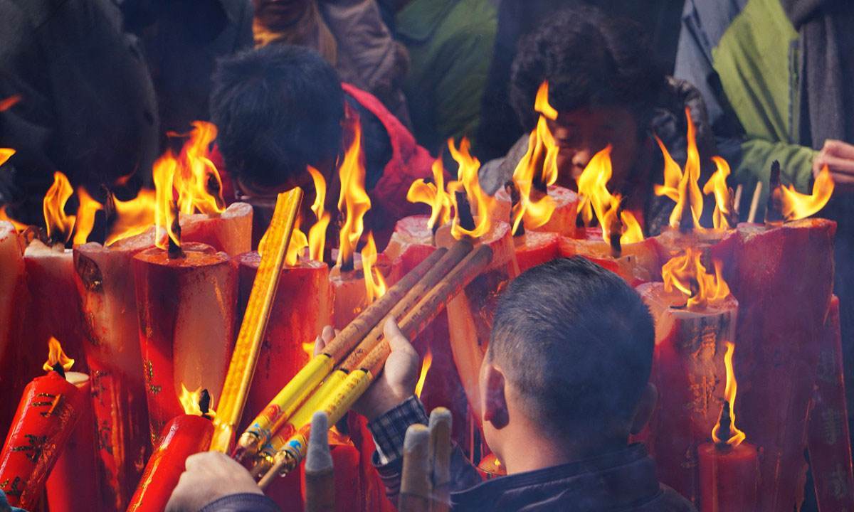 去寺庙烧香拜佛,需要记住什么呢?老住持表示记住4个规矩就可以