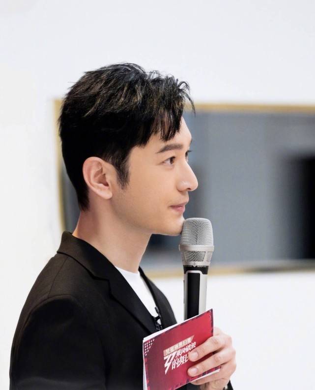 脱妆|原创累到脱妆，爬楼梯到眩晕，这一次他不会被骂了吧？