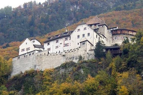 列支敦士登人均收入_列支敦士登地图