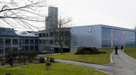 普高|英国留学 | 这些大学无需高考 普高三年毕业直录