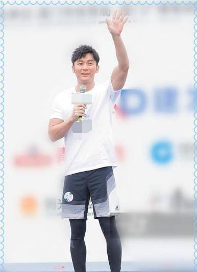怎么穿显得很穷 a7e83575794c4c58938934c94f38c6ad.jpeg