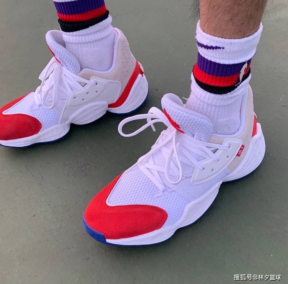 哈登|为什么选择跟哈登联名？刚刚艾弗森做出回应：我是他的超级粉丝