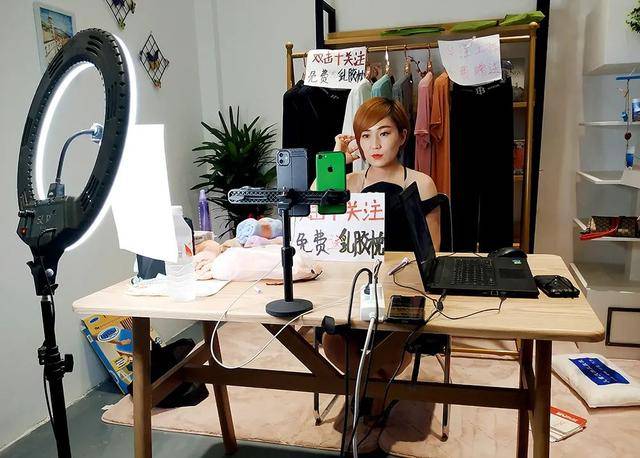 义乌|生意断崖式下降，义乌小商品市场会被电商取代吗？