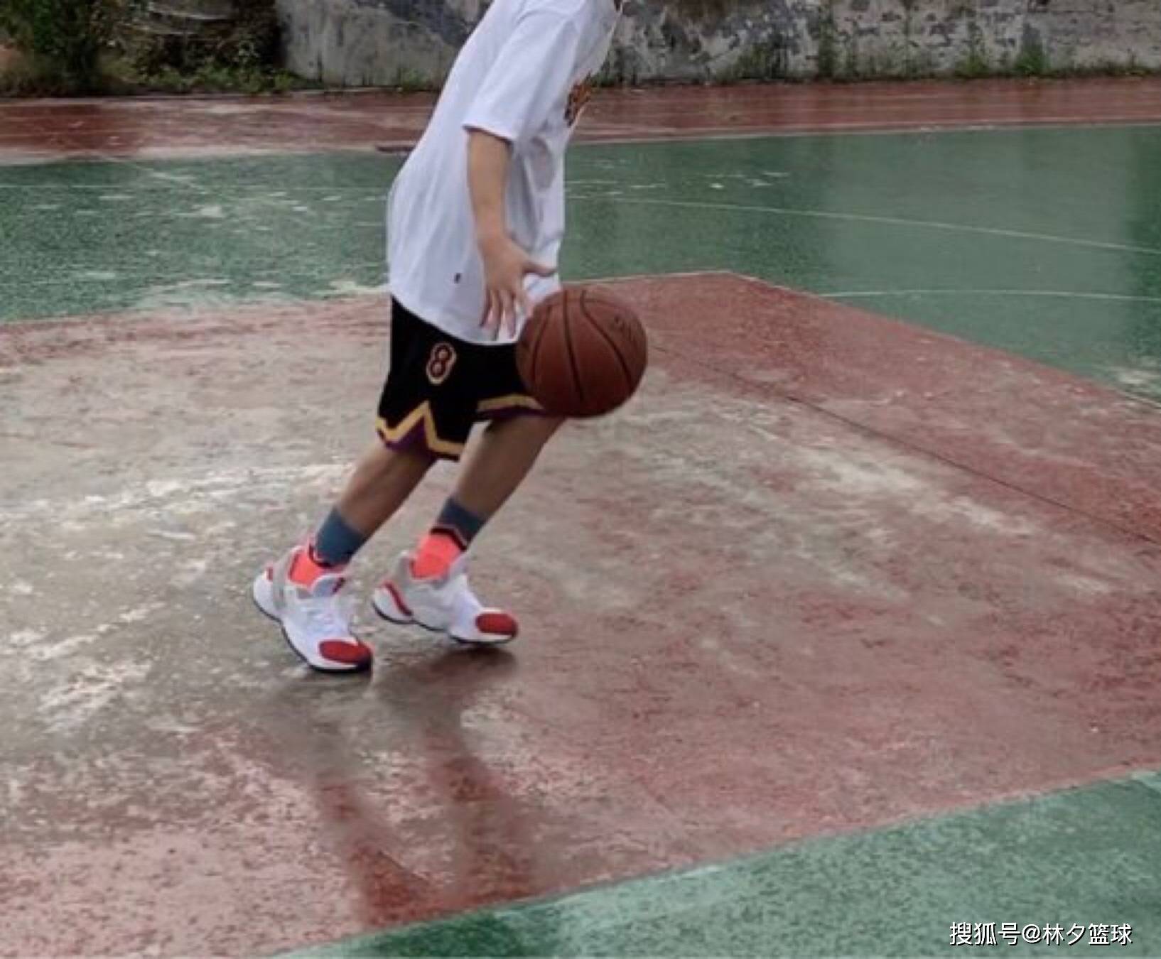 哈登|为什么选择跟哈登联名？刚刚艾弗森做出回应：我是他的超级粉丝