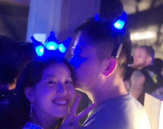 漂亮|章泽天素颜真不漂亮,但能大方面对镜头,就看得出她很自信!