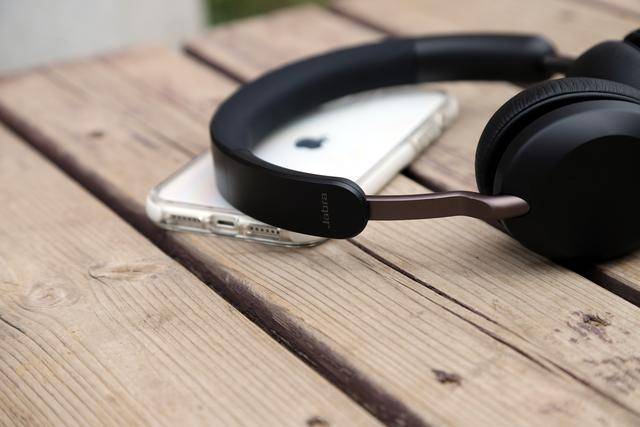捷波|轻巧舒适不夹头,捷波朗Jabra Elite 45h贴耳头戴蓝牙耳机评测