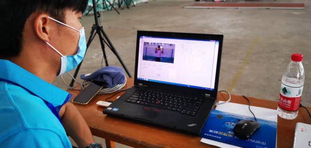 人民|面试进行时！“智慧招生”，让家长称心考生安心