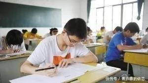 初中生|初中生公认的4个“痛苦瞬间”，尤其是最后一个，学霸也会头疼