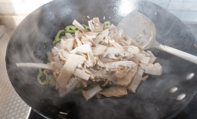 笋的家常做法简单又好吃 b5862bd0a8b34bf7a520e3e9bdffee38.png