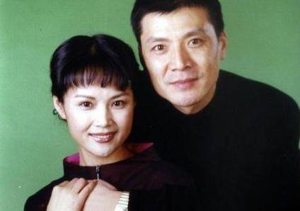 中国著名演员的家庭 0fbcb9eb29d24406b4fb2377794f297b.jpeg
