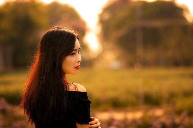 怎么样让自己不爱一个人 6a814bf0b4a2492abd20345a2b3c7f4a.jpeg