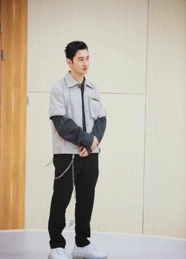 男人怎么穿衣服显得气质 e9df9fa371ff4857be5769b103e0b446.jpeg