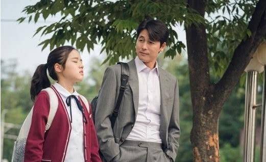 金香奇迎20岁生日 河正宇对其宠爱有加 凭与神同