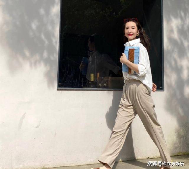 珠宝|都很活跃？董花花与网友讨论奢侈珠宝，张大奕找粉丝推荐垃圾桶！