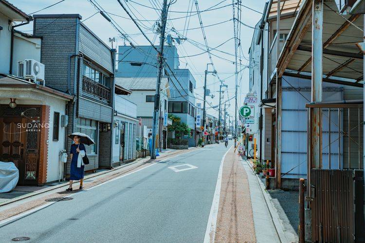 原创日本街头干净又安静，充满宫崎骏的夏天，中国摄影师：又恨又羡慕