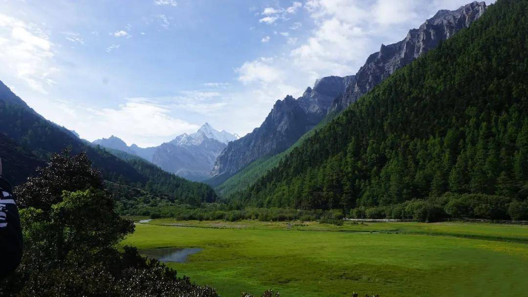 稻城亚丁地平线最美的风景