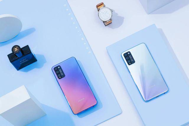 测评盘点|这组手机CP美翻了！荣耀30青春版开箱评测