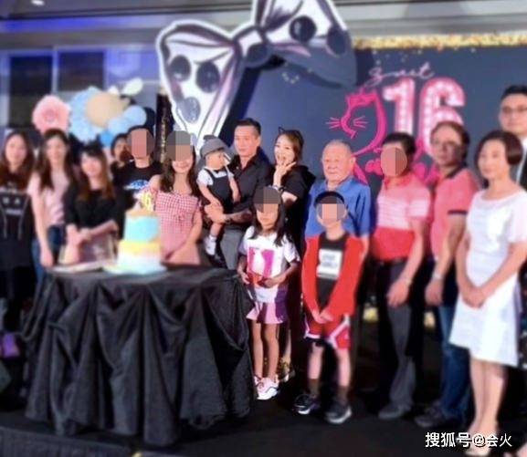 原创安以轩心脏出问题？40岁高龄怀二胎太拼了，生一胎时获赠5亿豪宅