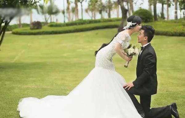咱们结婚吧歌曲婚礼现场完整版 1002a9959c7a44899be1f8617282f7f5.jpeg