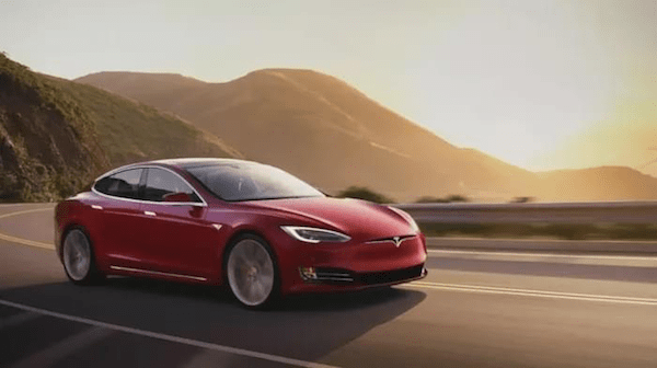 特斯拉|站着把钱挣了？不，其实特斯拉是让你跪着，再把你的钱挣了