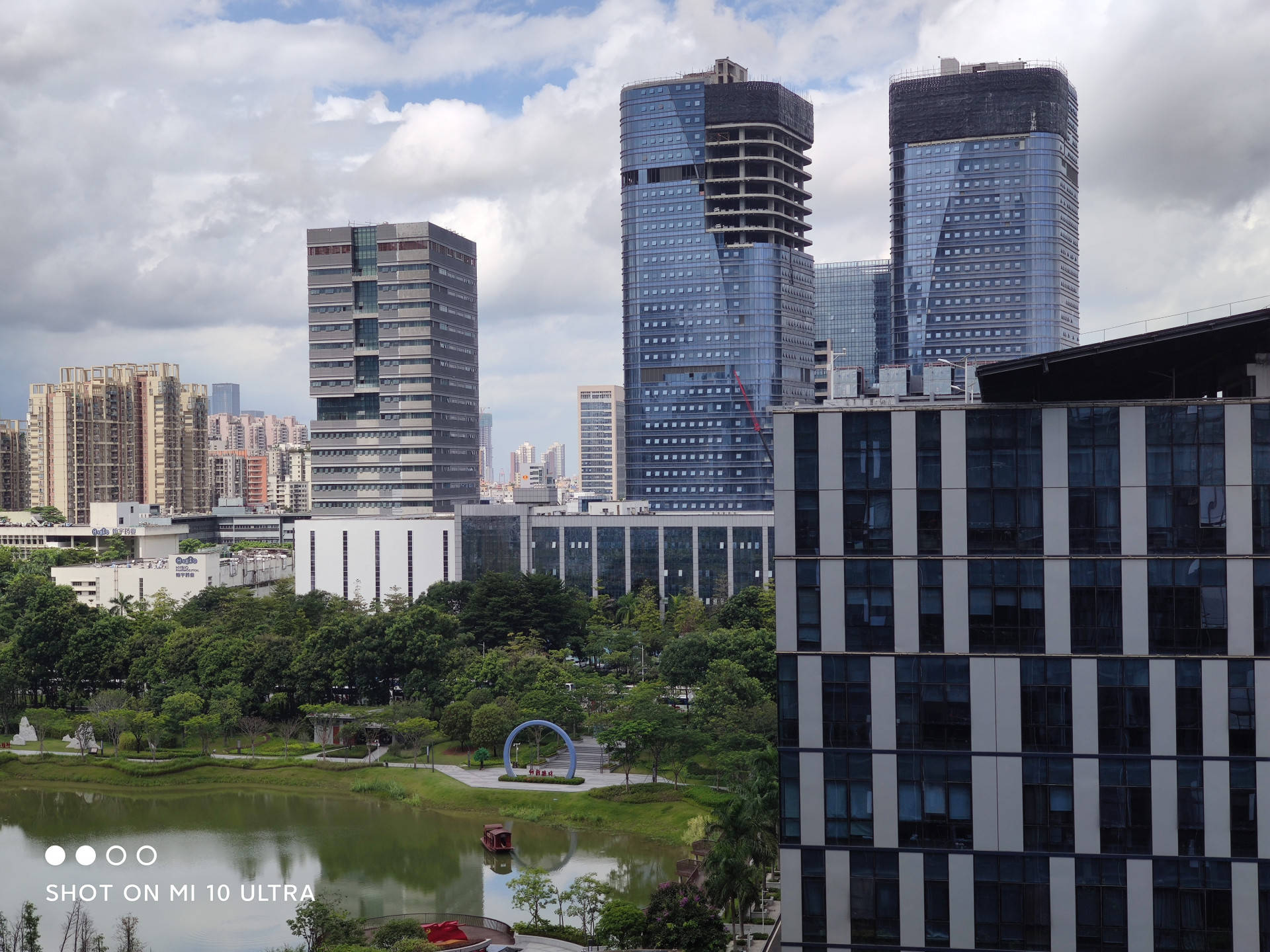 小米|年度水桶旗舰？小米10至尊纪念版上手体验