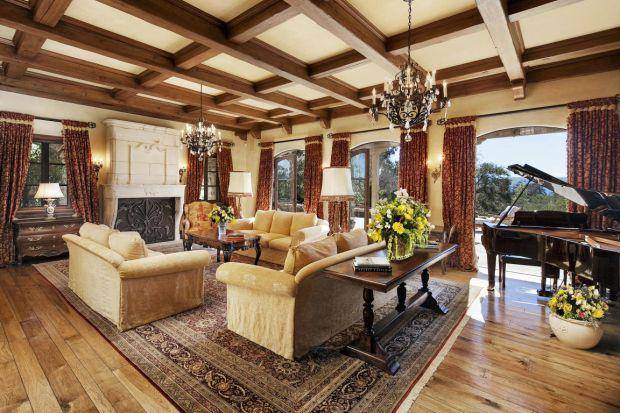 哈里|哈里和梅根买入1亿新豪宅，自带儿童游乐场，与汤姆·克鲁斯为邻