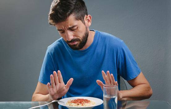 体内有癌，肩膀先知？医生提醒：肩膀出现这一异常，或是肝癌来临