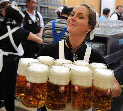 原创荷兰老牌啤酒，却一直被误认为是国产，一年在中国轻松捞走331亿