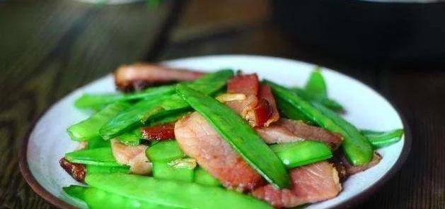 炒什么菜好吃又有营养 7159f9b7cea748dda43ac531f4c7c54e.jpeg