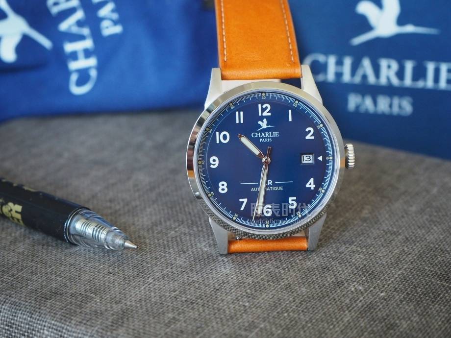 Charlie|我们搞到了一枚颜值贼高的小众法国表