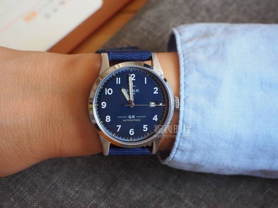 Charlie|我们搞到了一枚颜值贼高的小众法国表