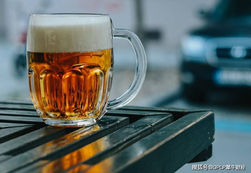 市场|48万元天价啤酒背后透露了什么焦虑?青岛啤酒增长乏力布局高端化