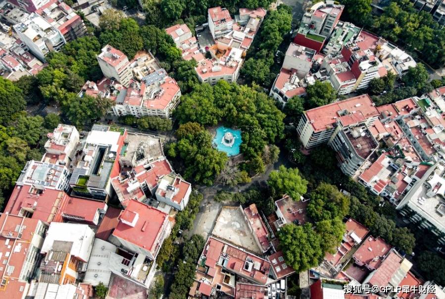 面积|中国海外发展7月物业销售额降23.7%至214.9亿元斥资125.86亿元拿地11幅