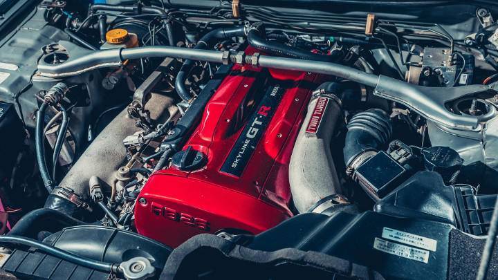 gtr r35跑车积木还包含了一台搭载于r32上名震江湖的rb26dett发动机