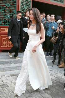 原创舒淇可塑性太强，穿人鱼裙美得像蓝色妖姬，超模气质别人都学不来