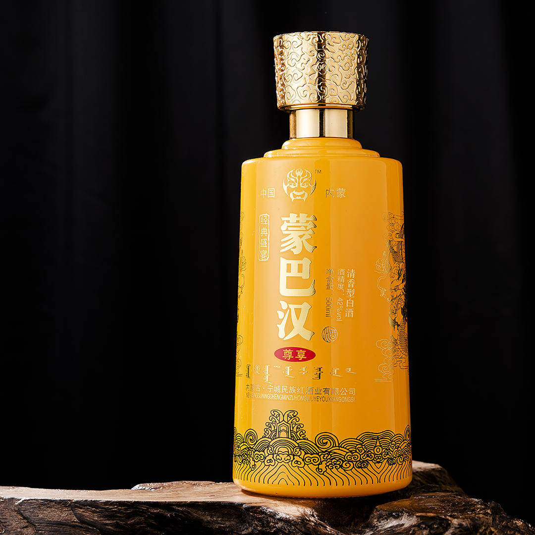 原料|为何名酒和普通白酒价格差这么多？今天说说一瓶酒的成本构成