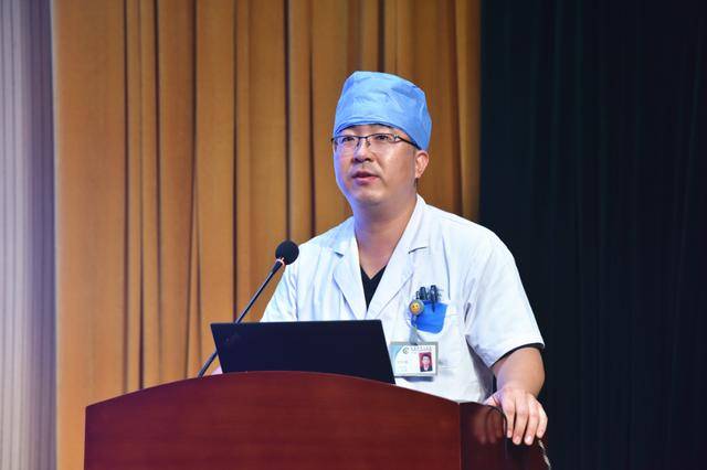 太原市中心医院举办“庆祝第三个中国医师节”医师大会