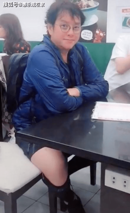 70岁谭咏麟被偶遇,身边无保镖助理随行,亲和力十足没架子