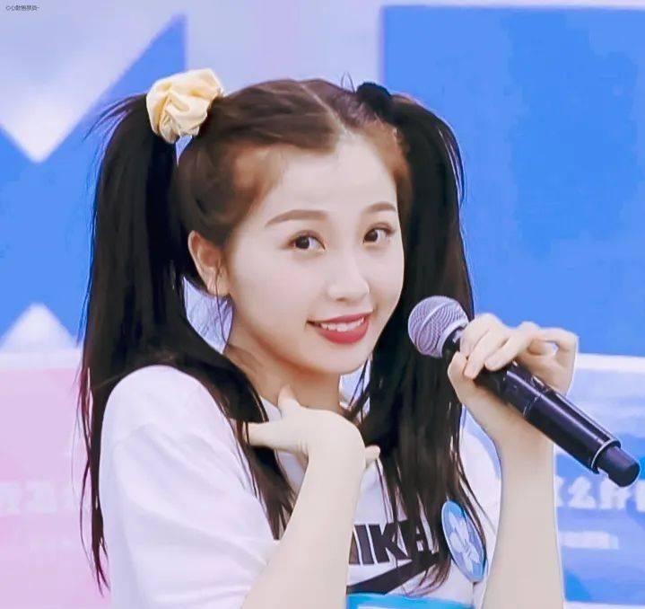 拜虞书|拜虞书欣所赐,这4款复古发饰全火了,戚薇郑爽戴上后嫩回18岁