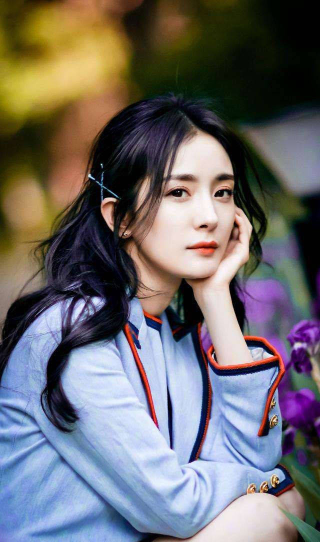 拜虞书|拜虞书欣所赐,这4款复古发饰全火了,戚薇郑爽戴上后嫩回18岁