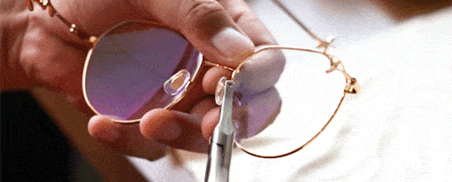 眼镜|?@佛山人：18楼高空眼镜店，配防蓝光眼镜换新LOOK！