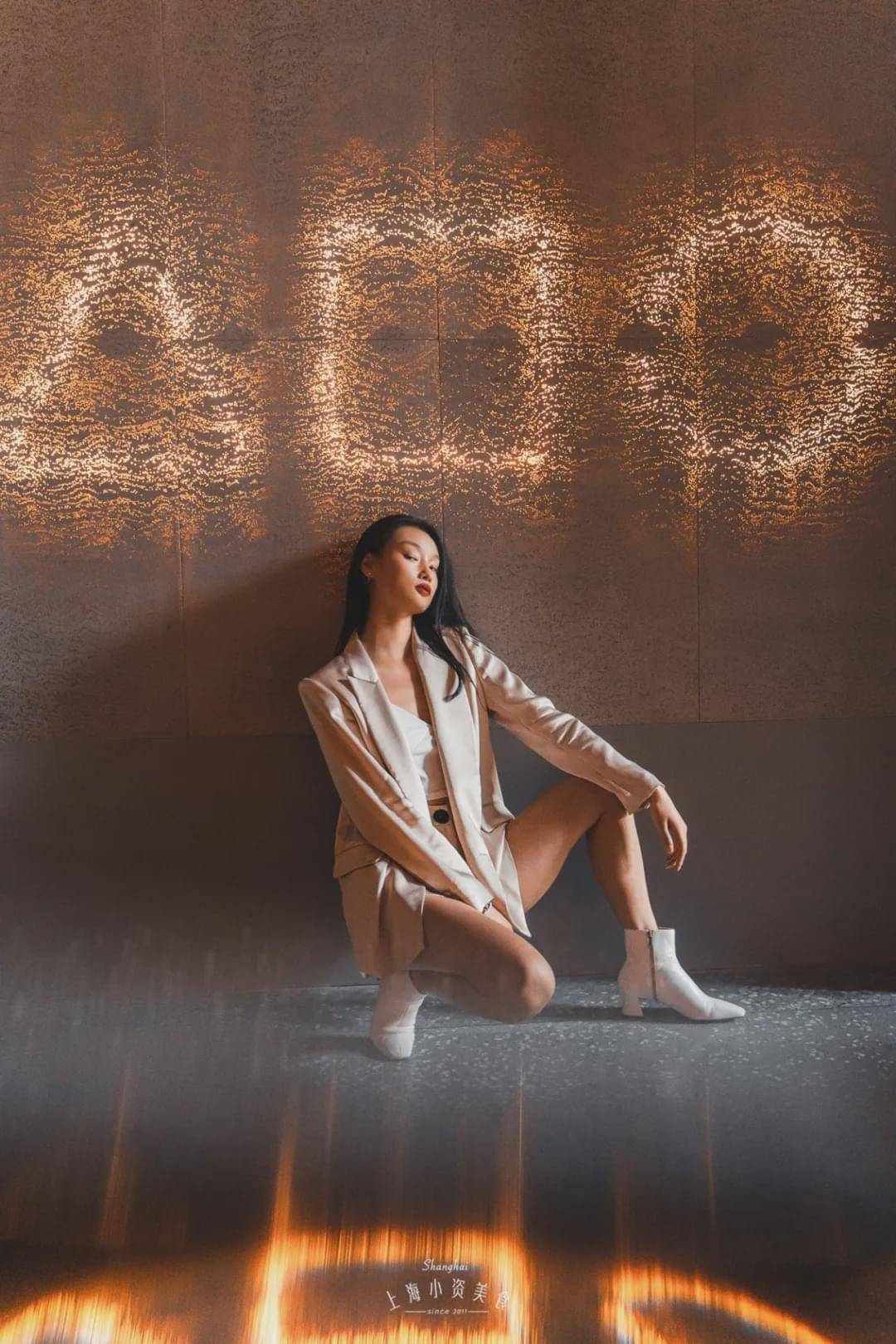 赛博|24H不打烊，赛博朋克复合咖啡空间太时髦！