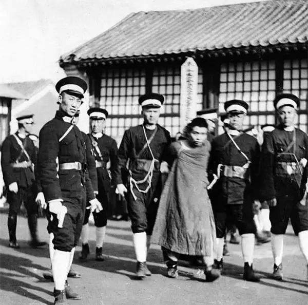 杜国正|民国时震惊武汉的双钉案 富二代谋财害命 被开七枪正法 百姓鼓掌