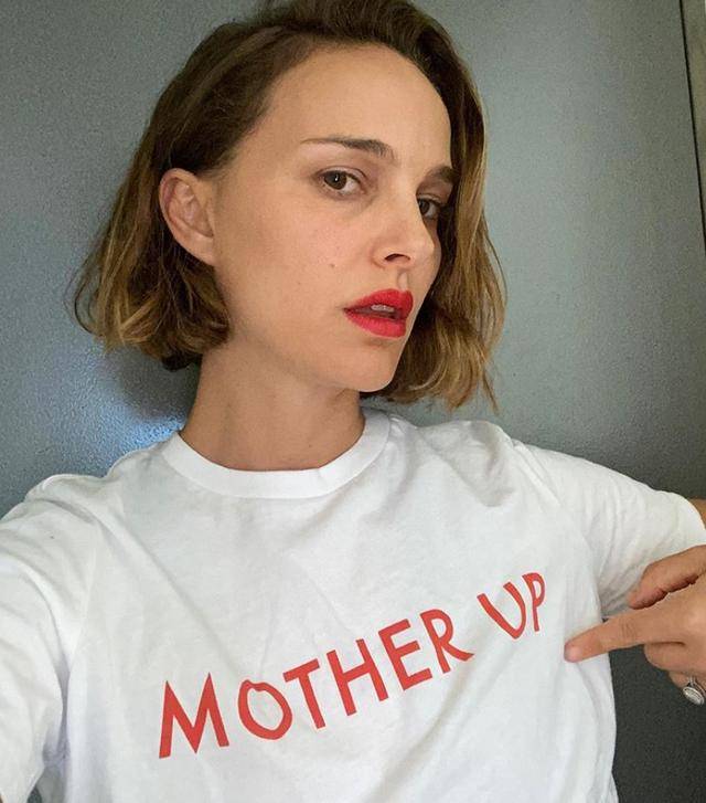 豪宅|梅根如愿以偿,坐在大豪宅开视频会议,浓浓的烟熏妆很抢镜