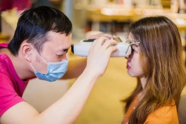 眼镜|正佳高空眼镜博览馆，1000+款网红镜框任选！